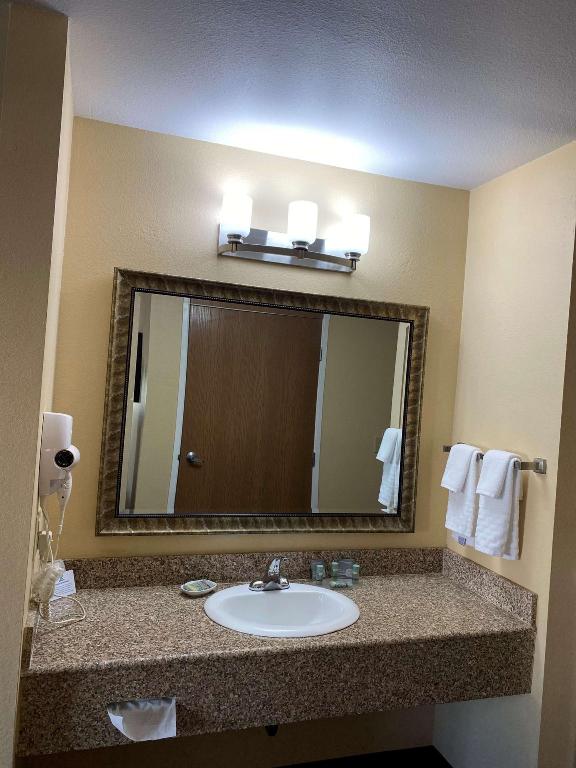 Best Western Manhattan Inn